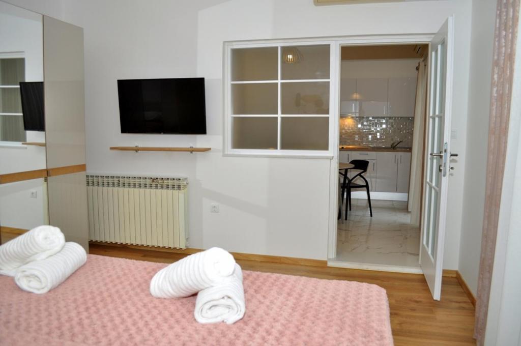 Apartments Ratko Tucepi Bagian luar foto