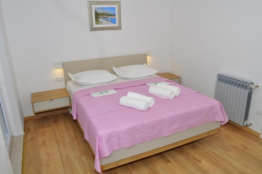 Apartments Ratko Tucepi Bagian luar foto