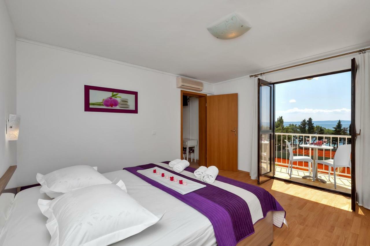 Apartments Ratko Tucepi Bagian luar foto