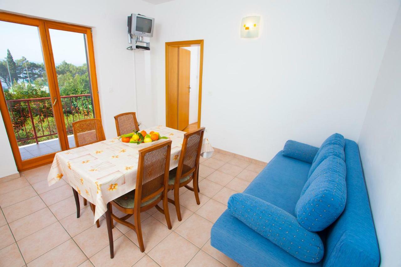 Apartments Ratko Tucepi Bagian luar foto
