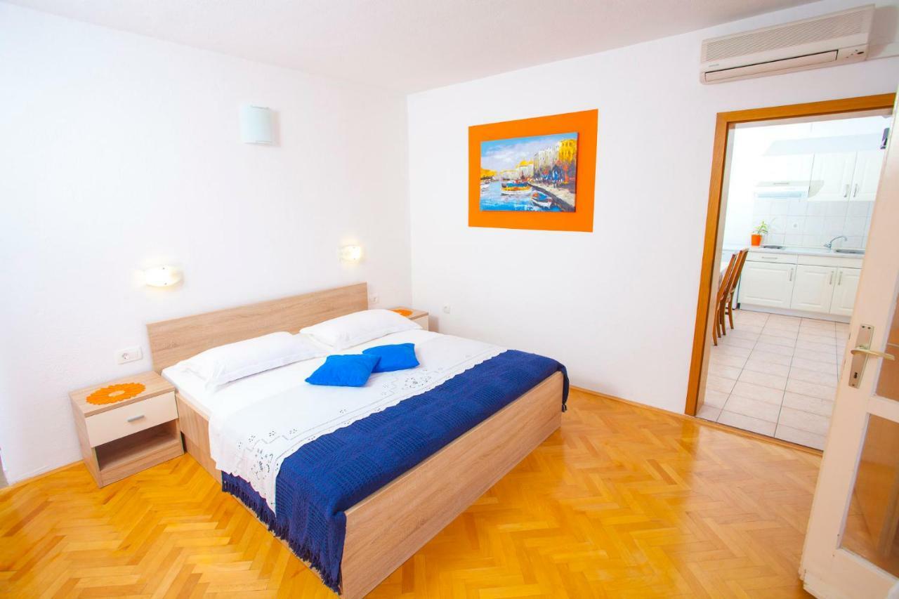 Apartments Ratko Tucepi Bagian luar foto