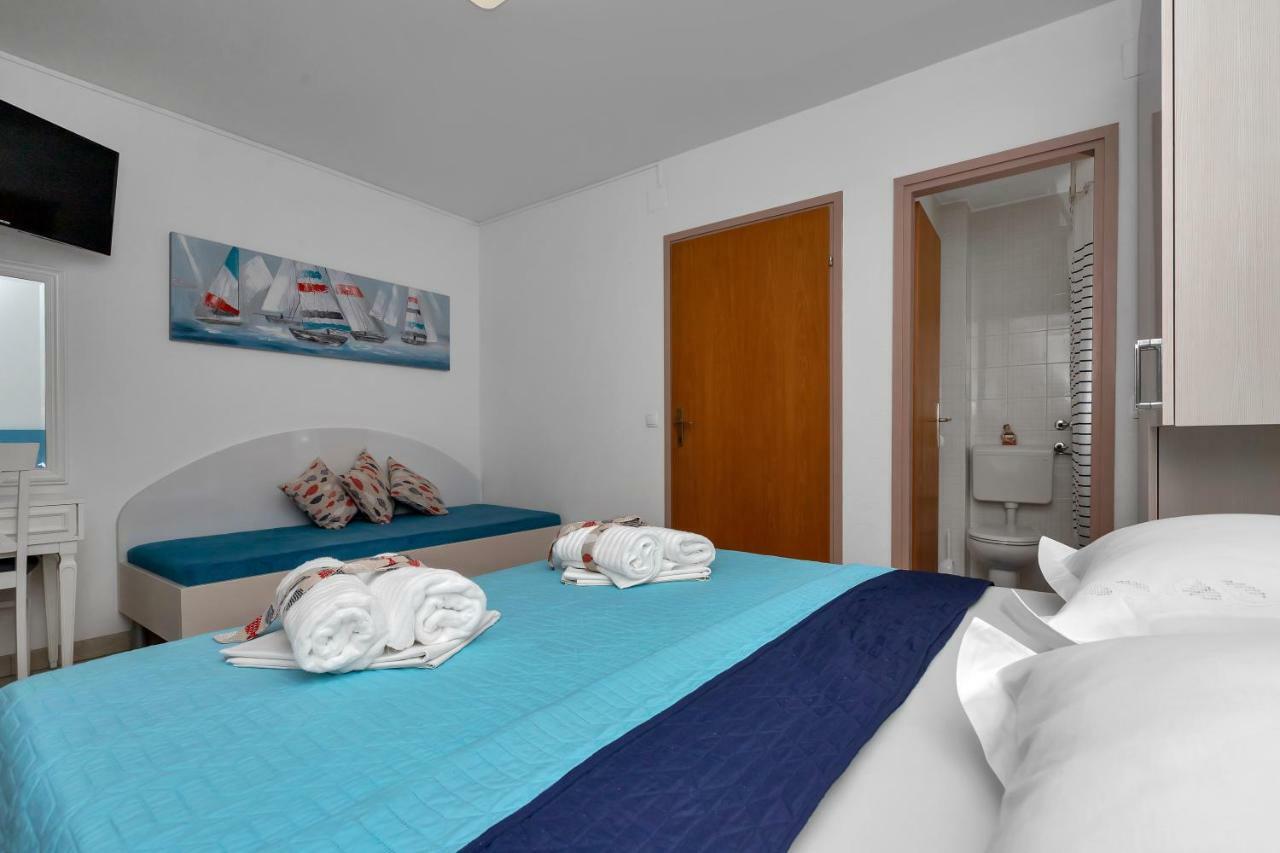 Apartments Ratko Tucepi Bagian luar foto