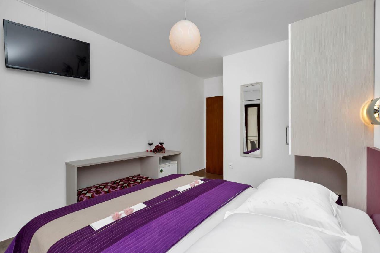 Apartments Ratko Tucepi Bagian luar foto